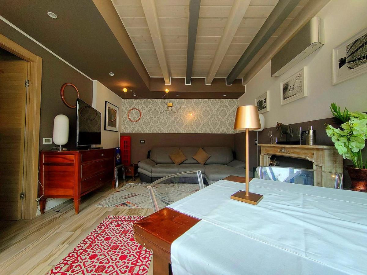 קומו La Locanda Dell'Architetto מראה חיצוני תמונה